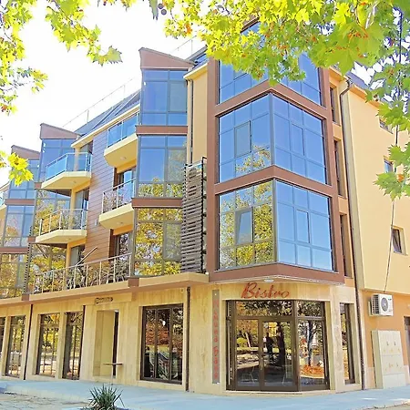 In Relax Complex Fantasy היסריה